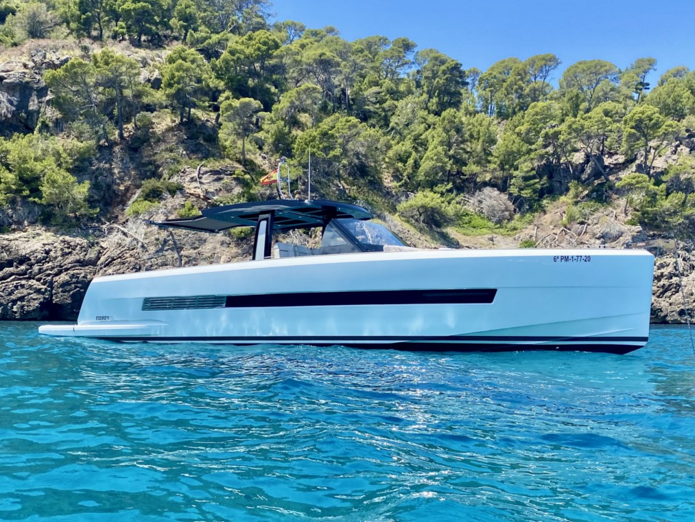 Cloudy Bay — 44 Open