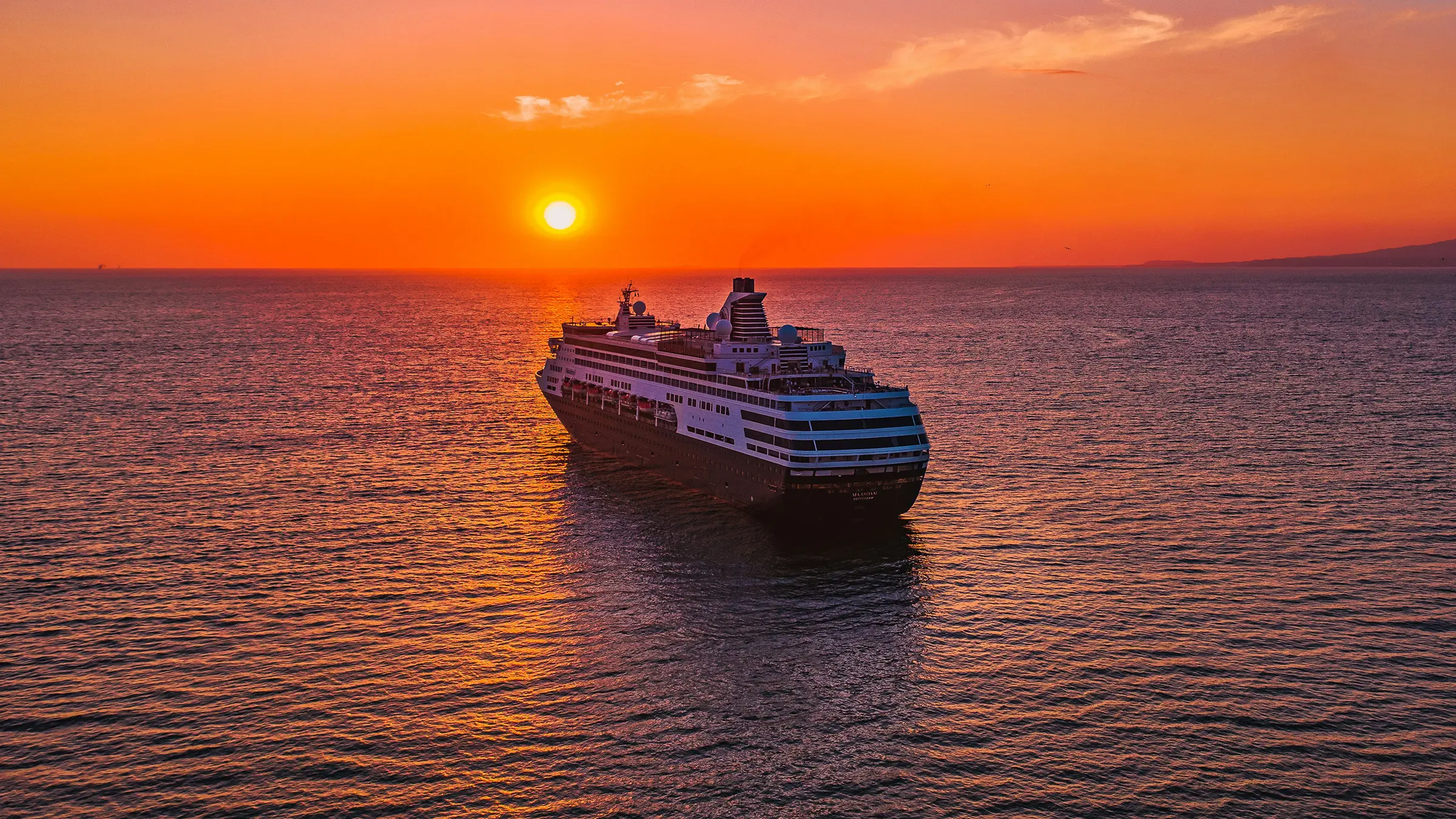 Die goldene Stunde auf dem Wasser: Eine Sonnenuntergangsfahrt auf Mallorca planen